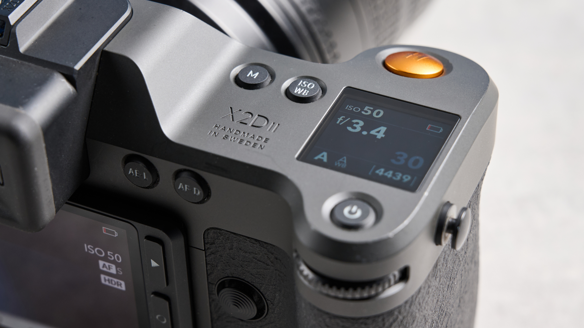The Hasselblad X2D II 100C top panel