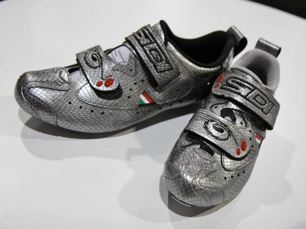 Sidi's second-tier T2 Carbon triathlon shoes get the reptilian treatment, too.