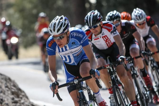 Jeff Louder (UnitedHealthcare) leads the break.
