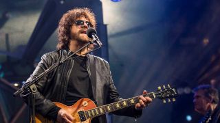 Jeff Lynne onstage