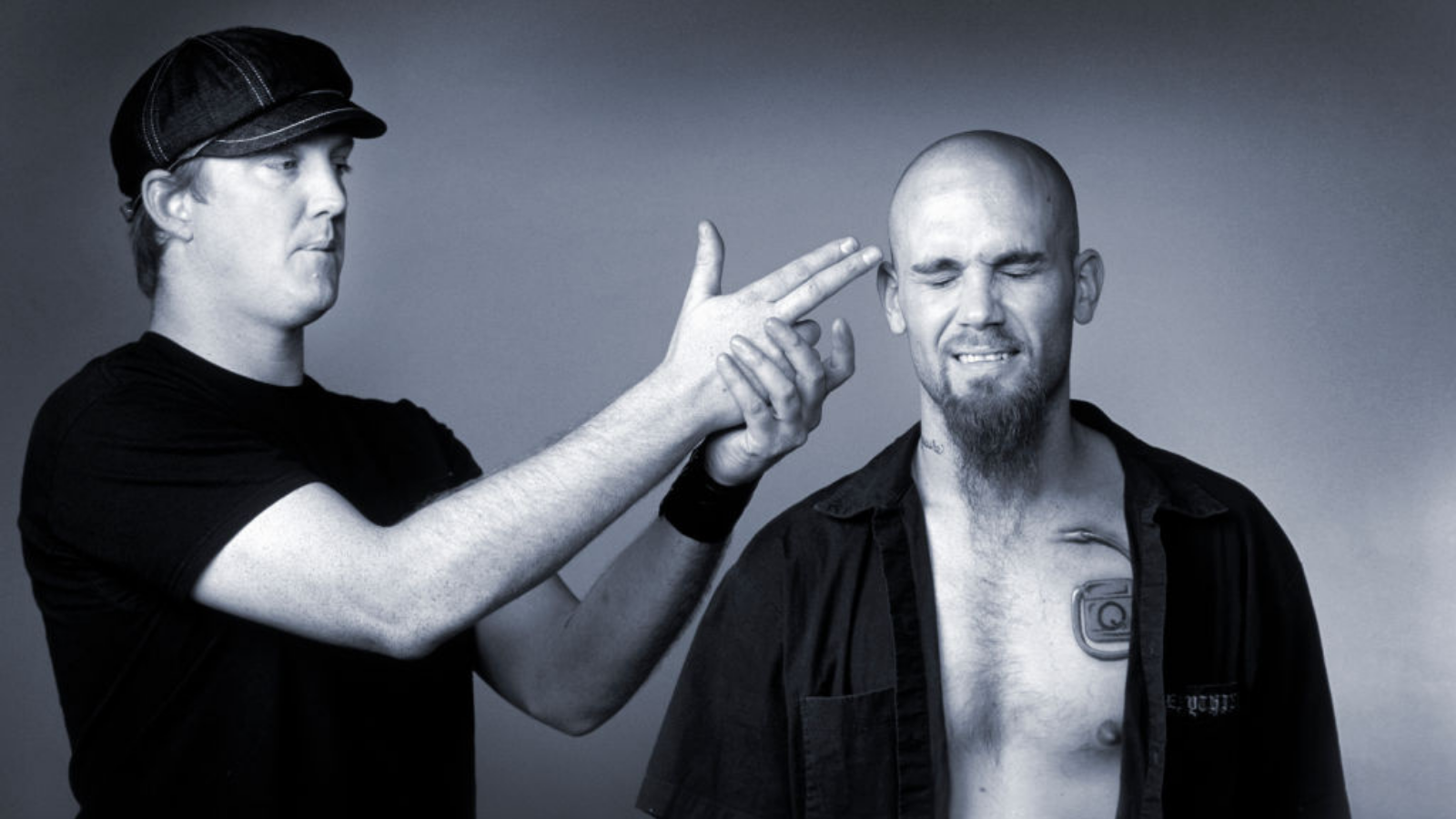 Studio portrait of Queens Of The Stone Age, Josh Homme, Nick Oliveri, Ancienne Belgique (AB), Brussels, Belgium, 1st November 2002.