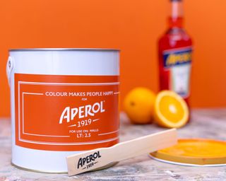 Aperol Spritz paint