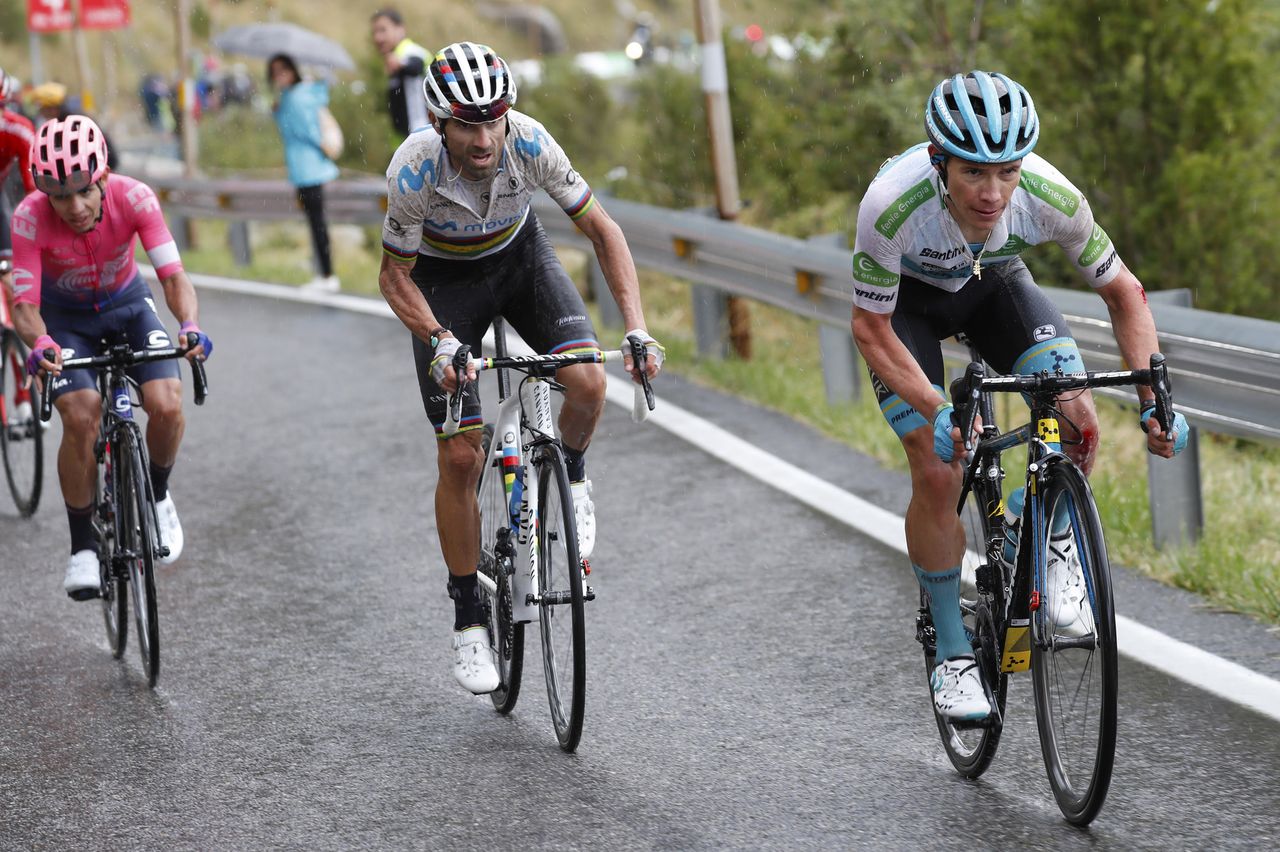 Lopez attacks ahead of Valverde on the climb to the finish