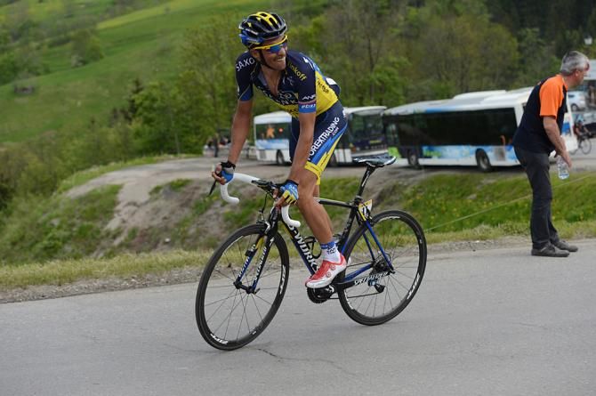 Alberto Contador (Saxo-Tinkoff) attacks on the Dauphine stage to Valmorel