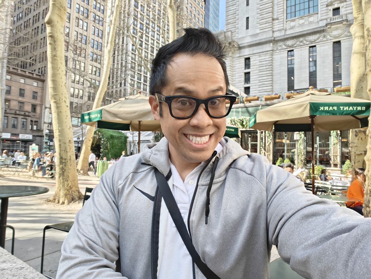 OnePlus 12 Selfie Sample.