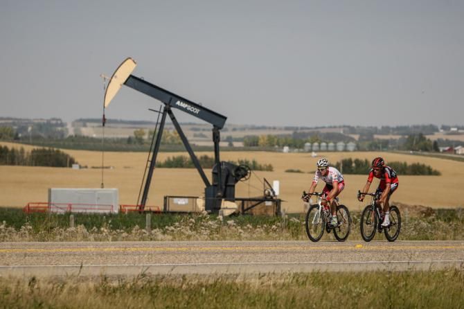 Silvan Dillier (BMC) and Serghei Tvetcov (Jelly Belly) start to close in on the finish in Red Deer.