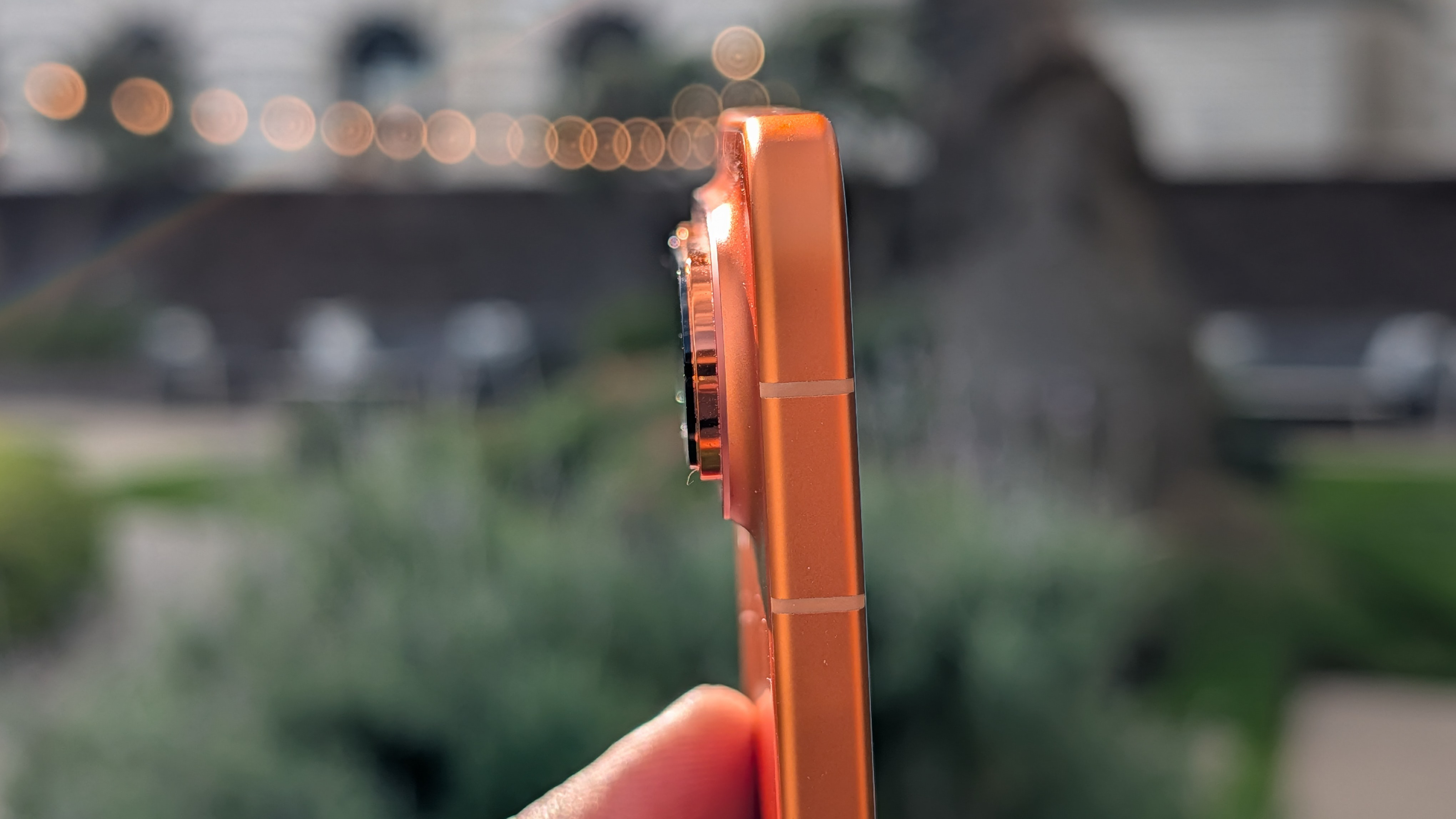 Honor Magic 8 Pro Air in Orange in the hand