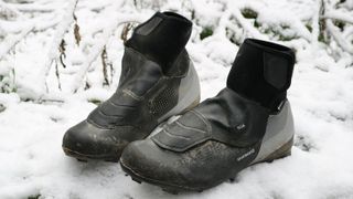 Shimano MW 7 boots in snowy ground