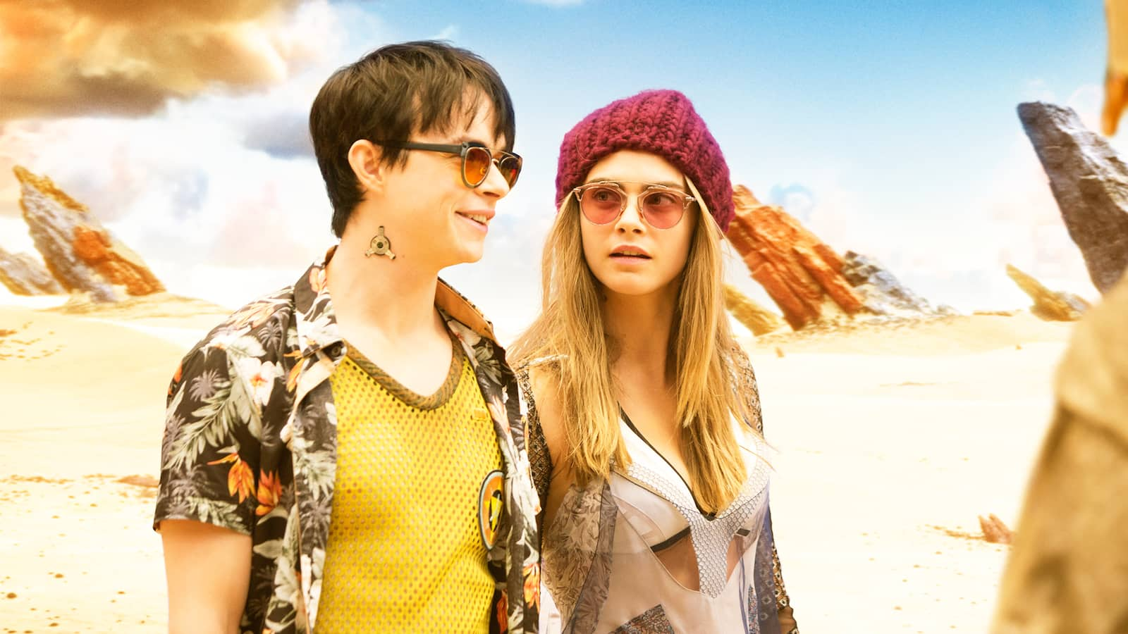 Dane DeHaan as Valerian and Cara Delevingne as Laureline in Valerian and the City of a Thousand Planets