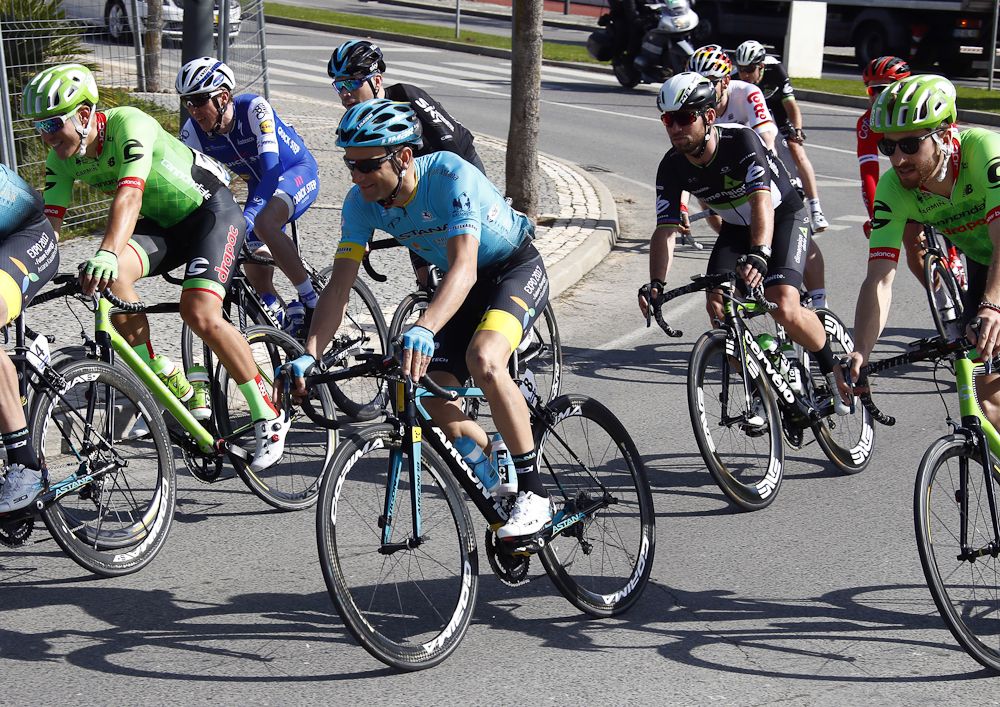 Mark Cavendish rolls out for the start of stage 1 in Algarve