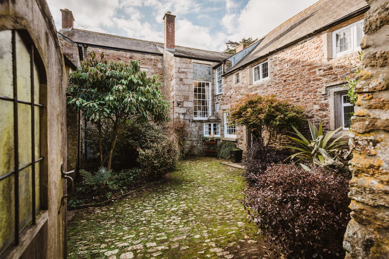 Images of Trenarth Manor, Cornwall