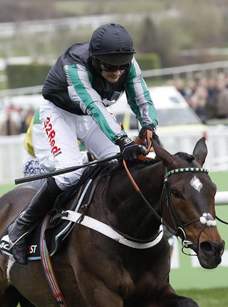 Cheltenham, UK. 14th March 2017. Altior ridden by Nico de Boinville wins the Racing Post Arkle Challenge Trophy Chase Grade 1 at Cheltenham-Cheltenham-Racecourse/Great Britain. Credit: dpa picture alliance/Alamy Live News