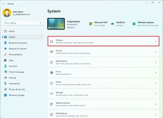 Windows 11 Display settings