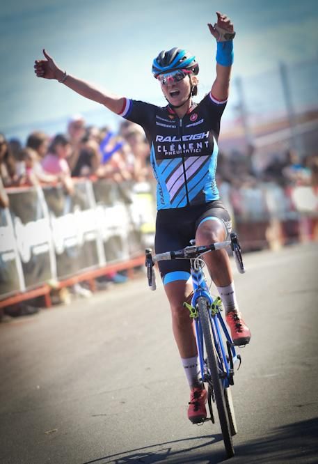 Caroline Mani (Raleigh Clement) winning the Rapha Super Cup in Gloucester with a broken wrist