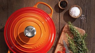 LE CREUSET Signature Enamelled Cast Iron Round Casserole Dish Amazon Prime Day