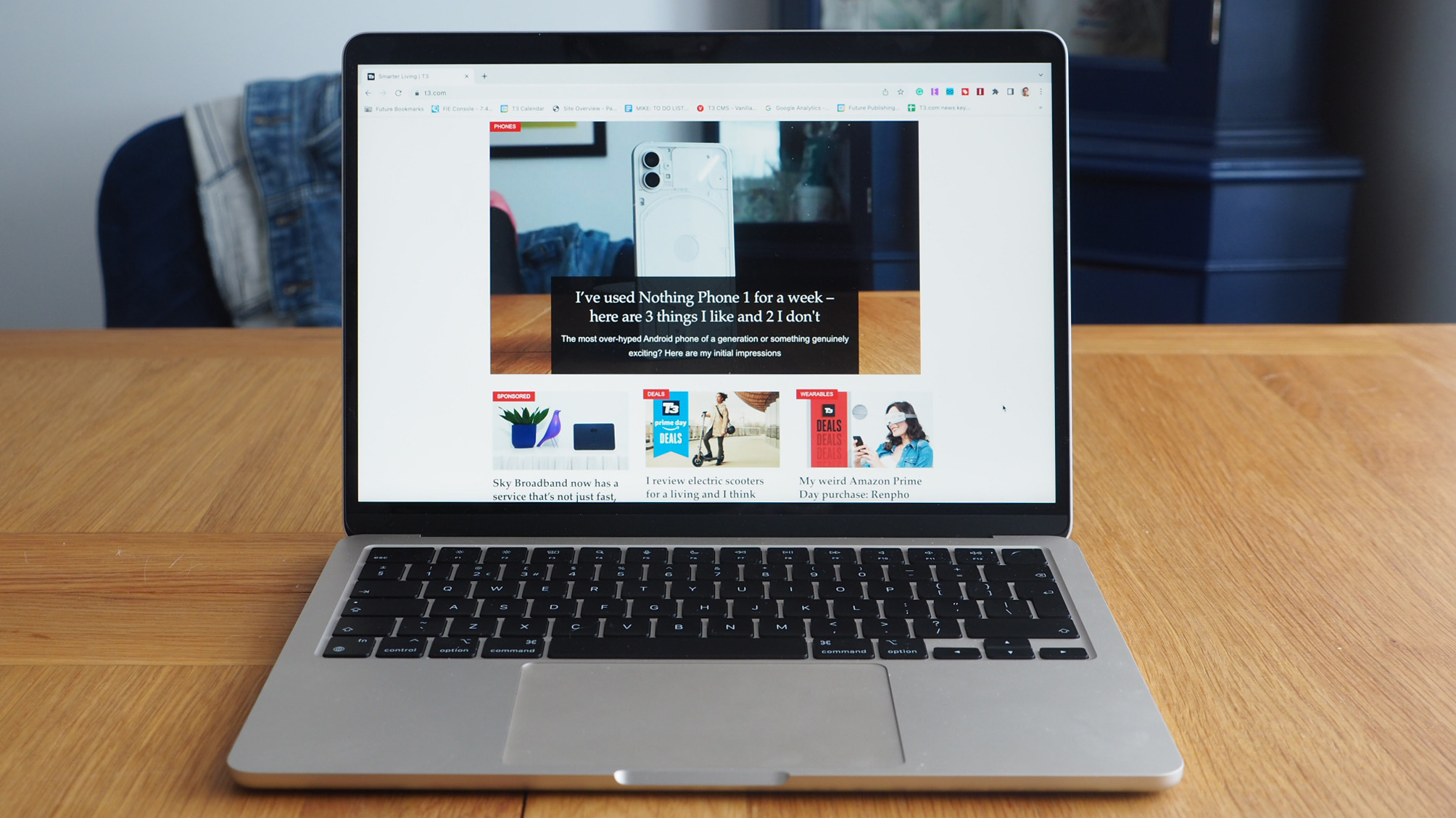Apple MacBook Air (M2, 2022) review: a notch above the competition