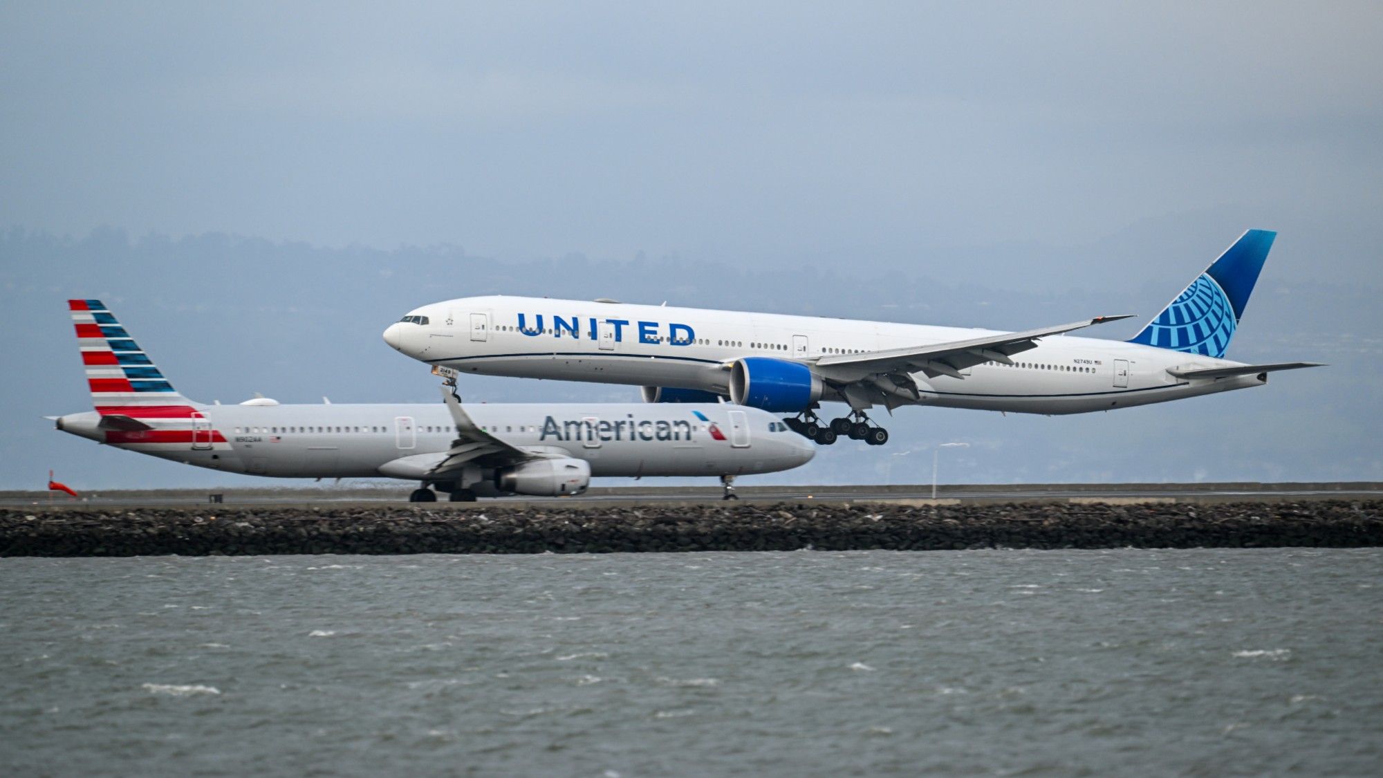 theweek.com - Justin Klawans, The Week US - What would a United-American merger mean for the airline industry and its customers?