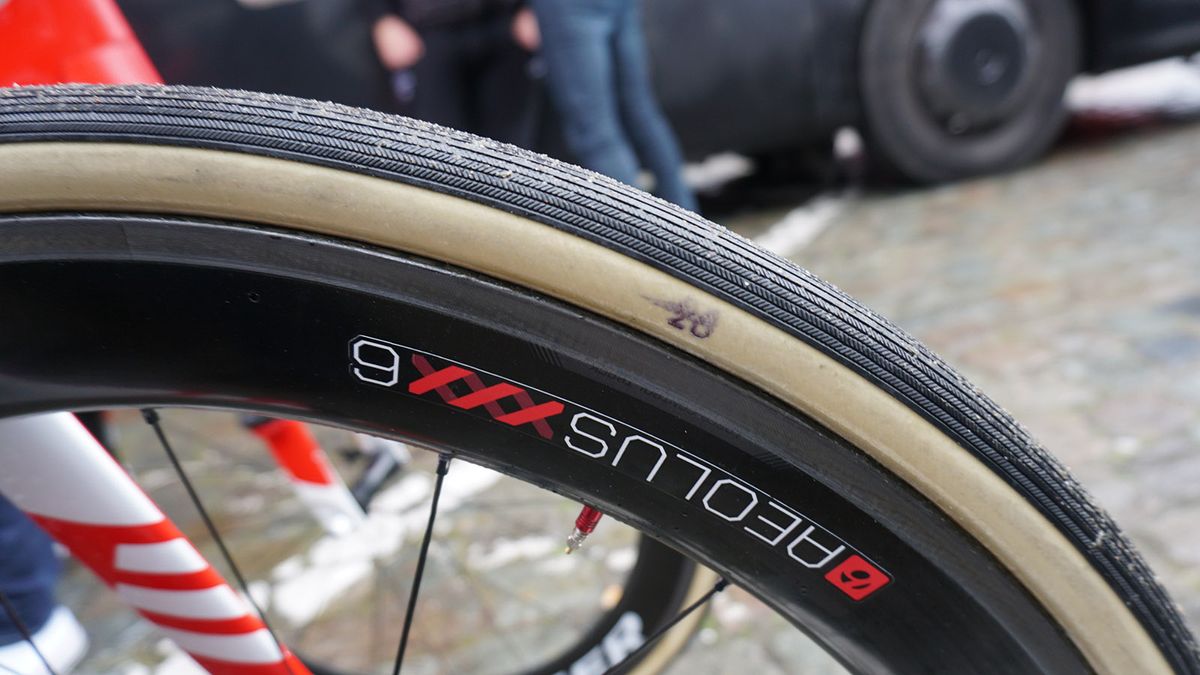 A closer look at the file tread tyre pattern and new Bontrager Aeolus XXX 6 wheels
