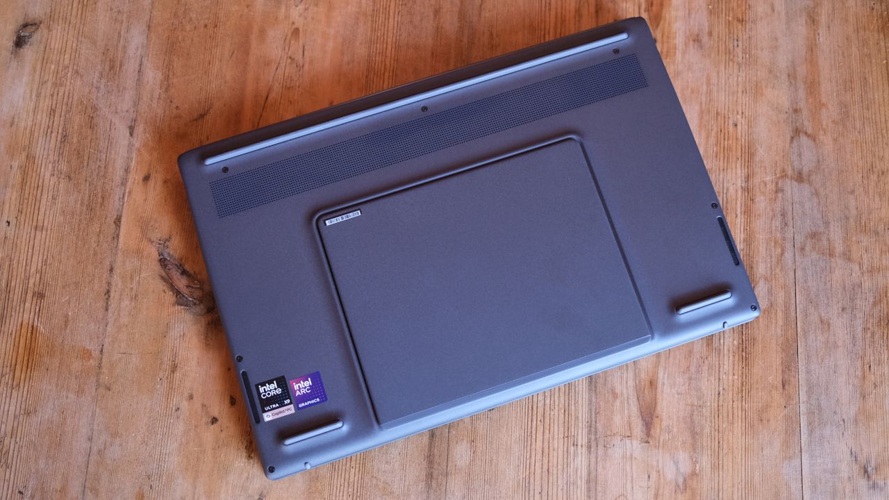 Asus Zenbook Duo (2026) review image