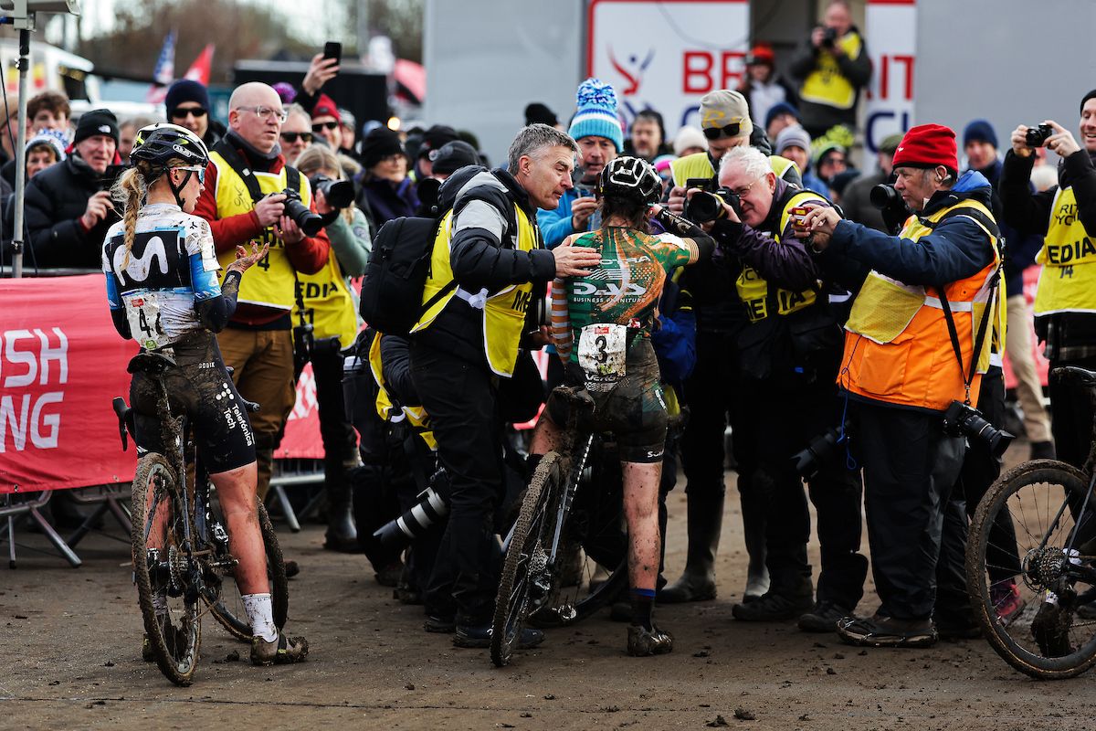 Picture by Alex Whitehead/SWpix.com - 12/01/2024 - Cycling - British Cycling Lloyds Cyclo-cross National Championships 2025 - Cyclopark, Gravesend, Kent - Elite Female - Xan Crees (Spectra Racing p/b DAS) celebrates winning the Elite Female Cyclo-cross National Championship