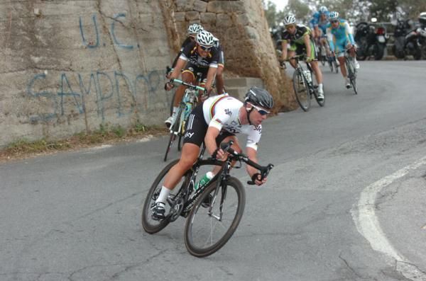 Mark Cavendish (Team Sky) was dropped early on