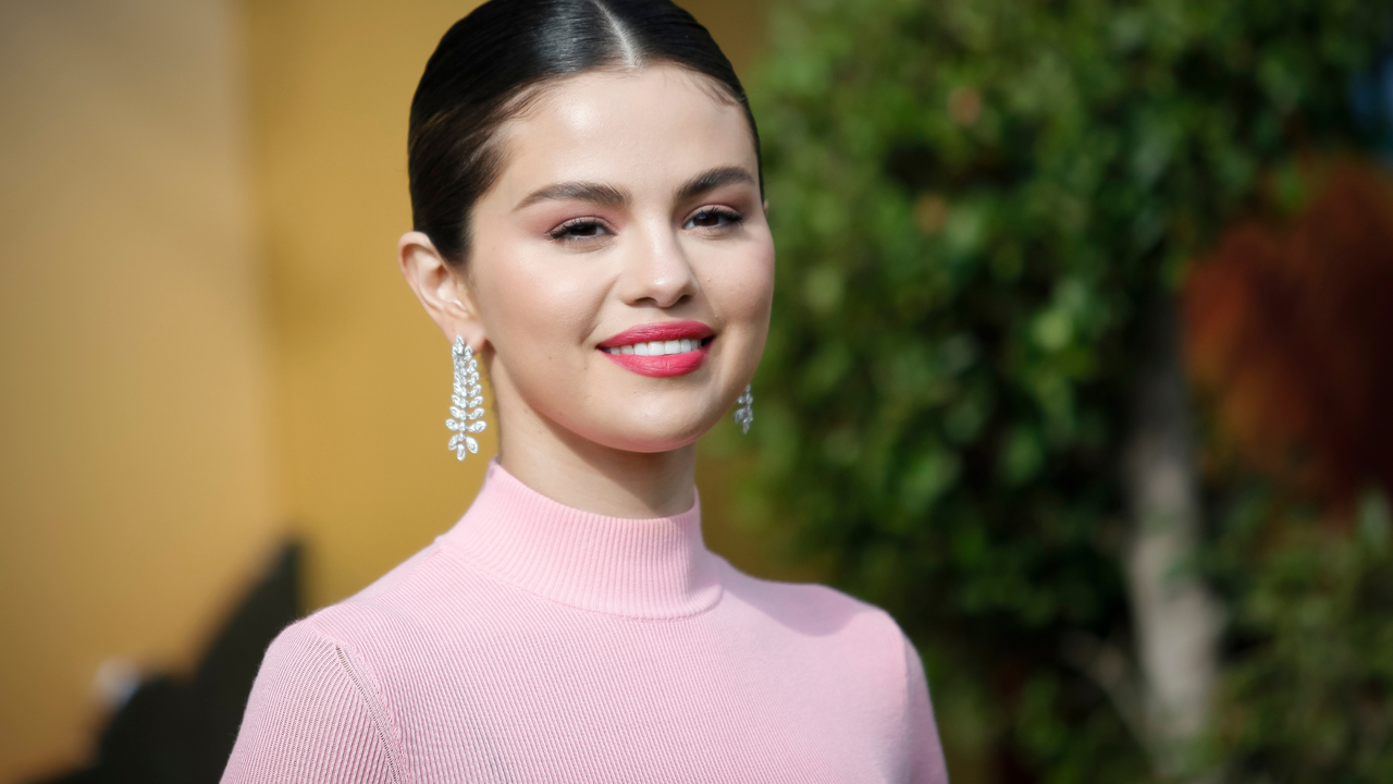 Selena Gomez attends the Premiere of Universal Pictures&#039; &quot;Dolittle&quot; at Regency Village Theatre on January 11, 2020 in Westwood, California