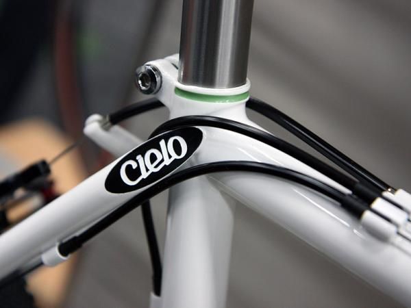 Despite the racing intentions, Cielo's new CX Racer still includes the usual design signatures.