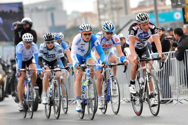 The day's breakaway: Marco Frapporti (Colnago-CSF), Rob Goris (V&eacute;randas Willems), Manuele Boaro (Saxo Bank-SunGard), Timon Seubert (NetApp), Arturo Mora (Caja Rural), Robin Chaigneau (Skil-Shimano) and Laszlo Bodrogi (Team Type 1)