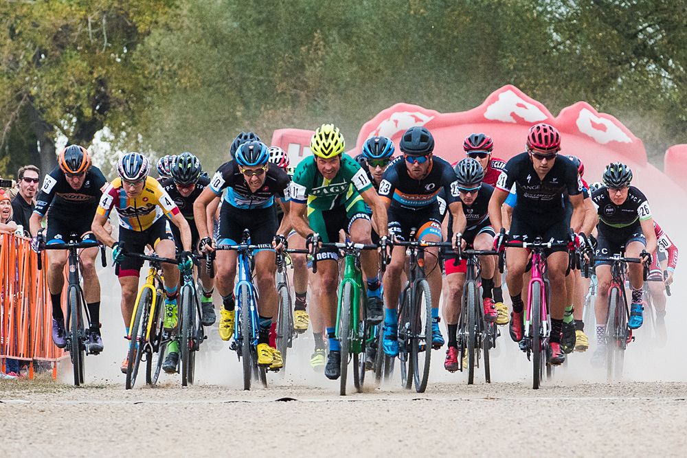 The start of the elite men's race, rocketing down to the hole shot.