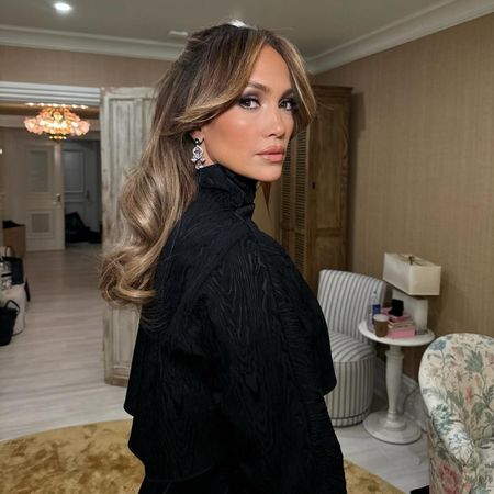 Jennifer Lopez's hair styled by Chris Appleton 