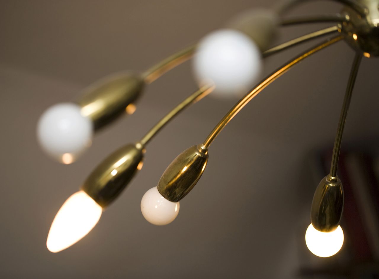 This is how much money we’re wasting by leaving lights on all the time