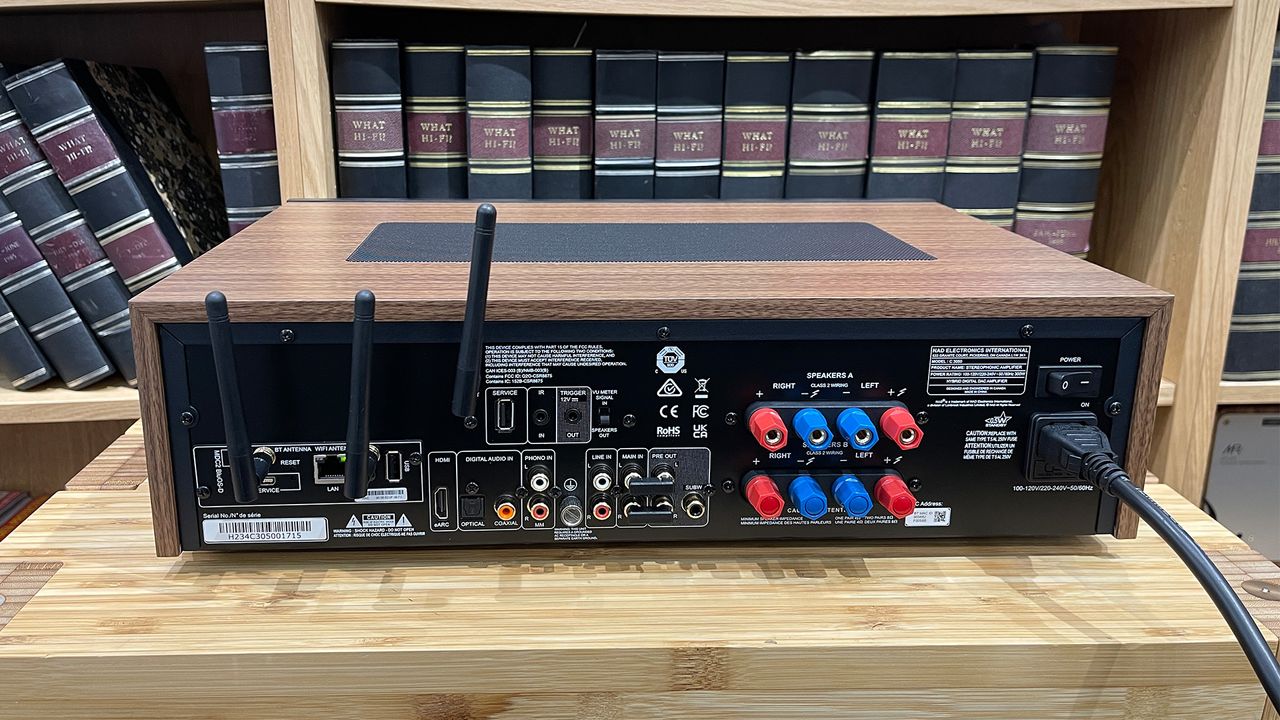 NAD C 3050 (with MDC2 BluOS-D module) streaming amplifier