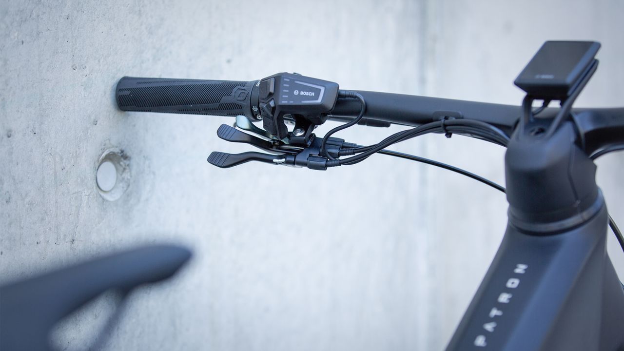 Scott has combined the TwinLoc lever and dropper post lever to help streamline the rider controls