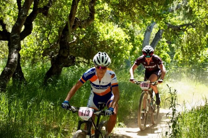 Marianne Vos (Rabobank) was following every move in the XC race, followed closely by Trek's Annie Last.