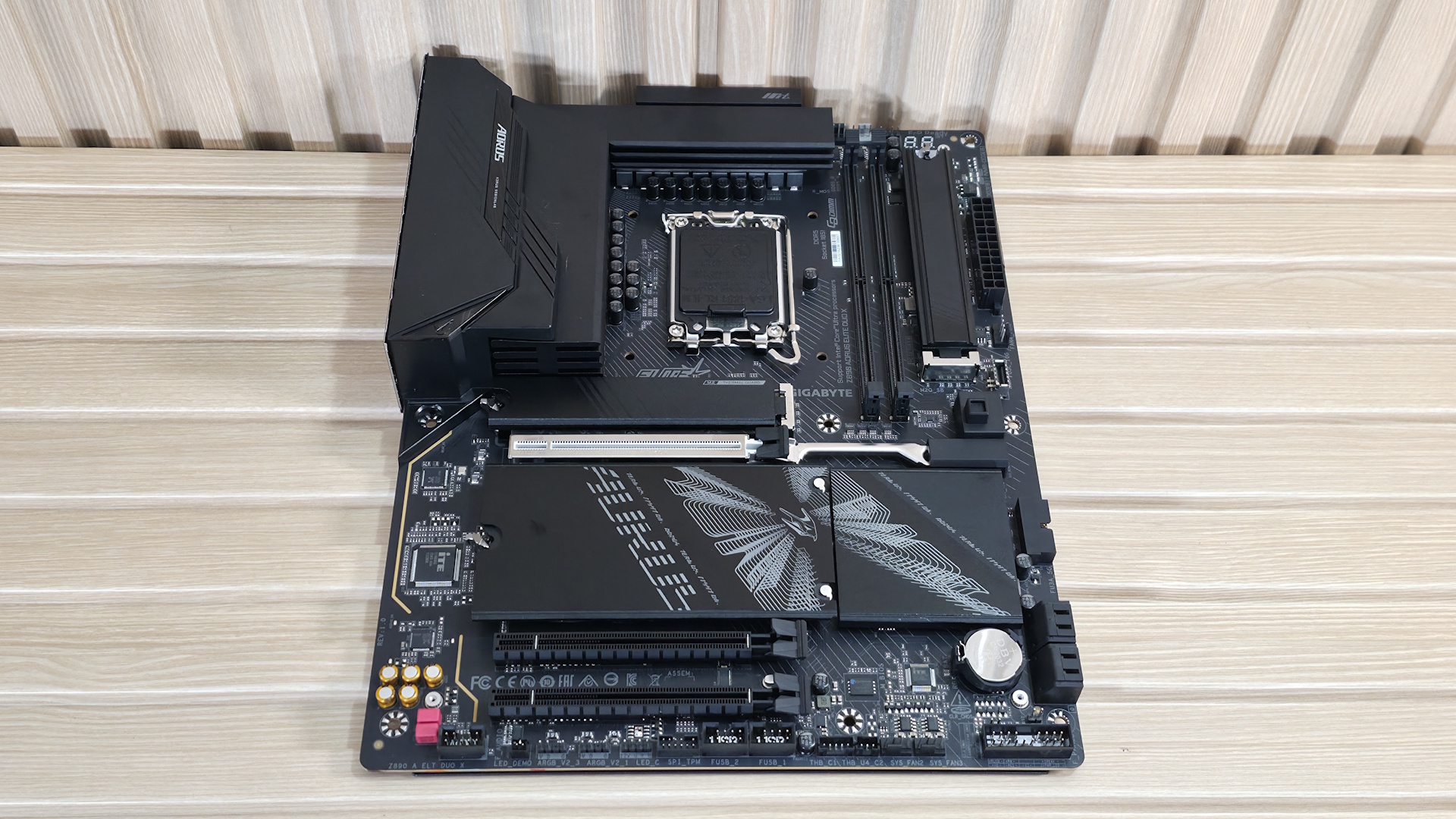 Gigabyte Z890 Aorus Elite Duo X - Motherboard images
