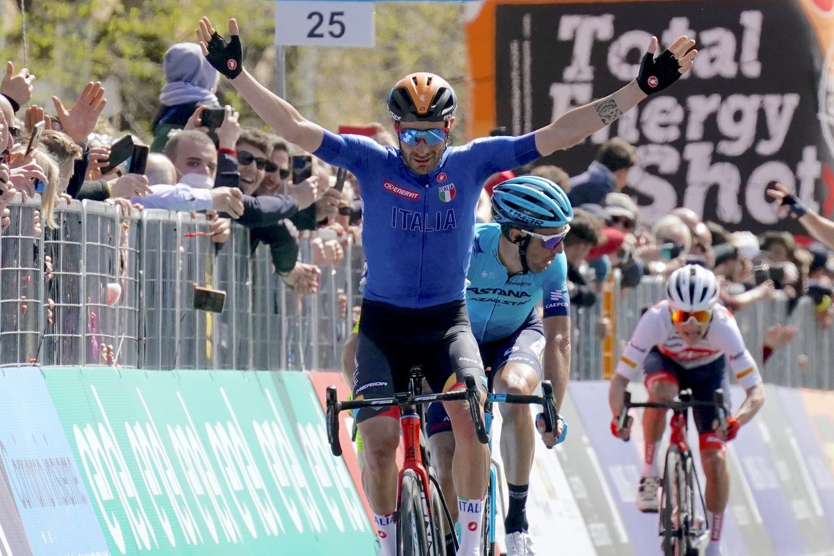 Giro di Sicilia 2022 - 3rd Edition - 2nd stage Palma di Montechiaro - Caltanissetta 152 km - 13/04/2022 - Damiano Caruso (Italy) - Vincenzo Nibali (ITA - Astana Qazaqstan Team) - photo Massimo Fulgenzi/SprintCyclingAgency&Acirc;&copy;2022