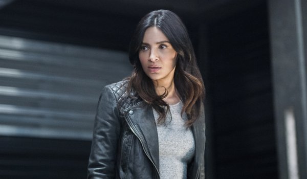 supergirl maggie sawyer floriana lima