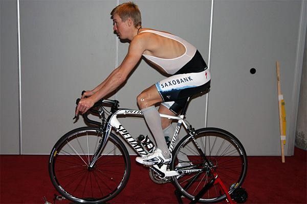 Bak pedals under load, allowing the cameras to monitor his movement.