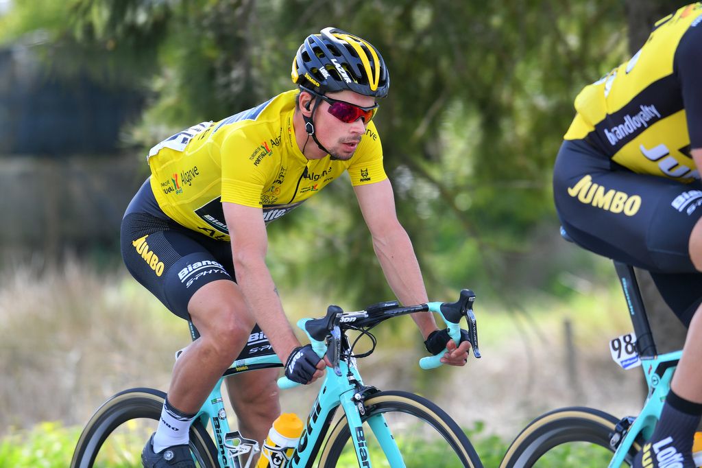 Primoz Roglic (LottoNL-Jumbo) held onto the yellow jersey