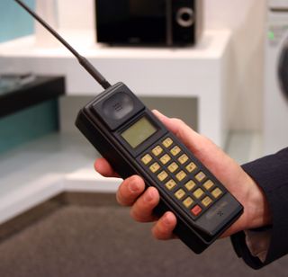 Samsung’s First Cellular