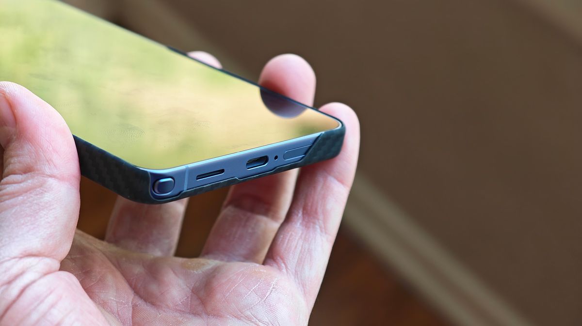 The Aulumu Aramid fiber case for the Samsung Galaxy S26 Ultra