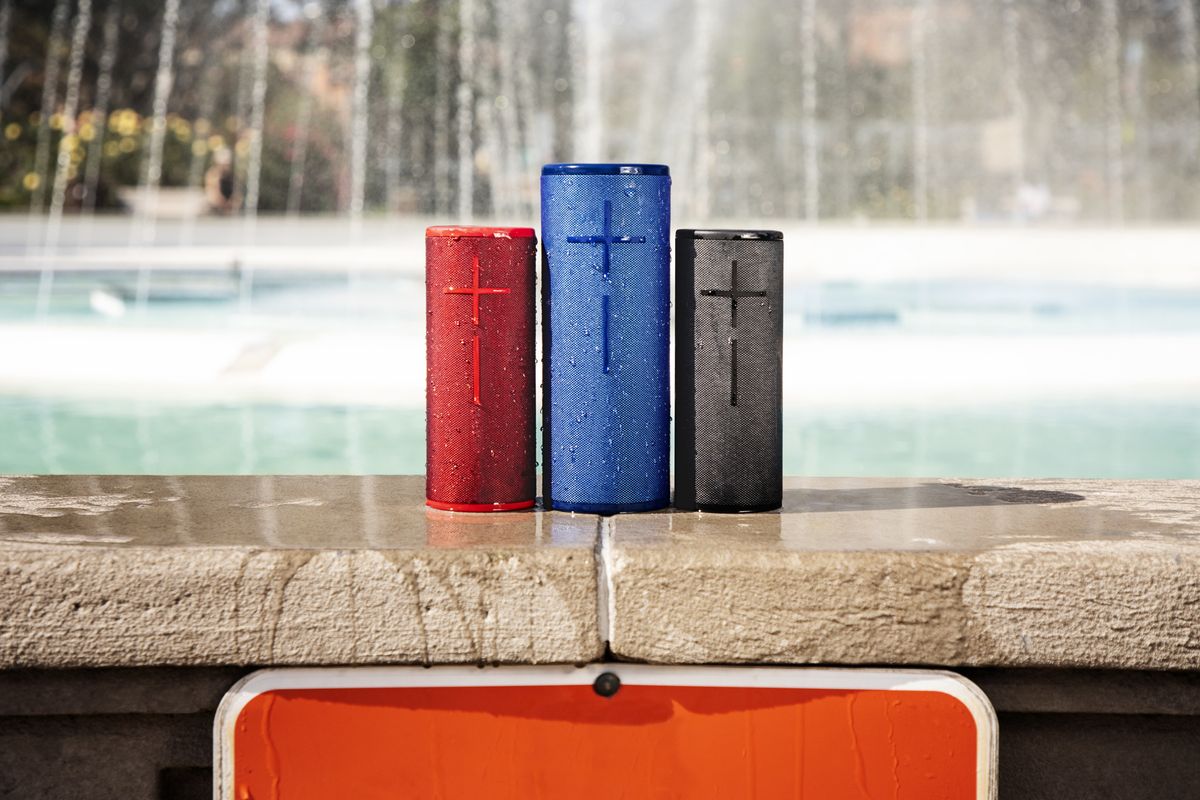 Jbl pulse store 3 vs megaboom