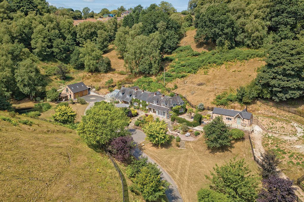 Property for sale with minstrels' gallery: Rakesdale House, Rakesdale, Alton, Stoke-on-Trent.