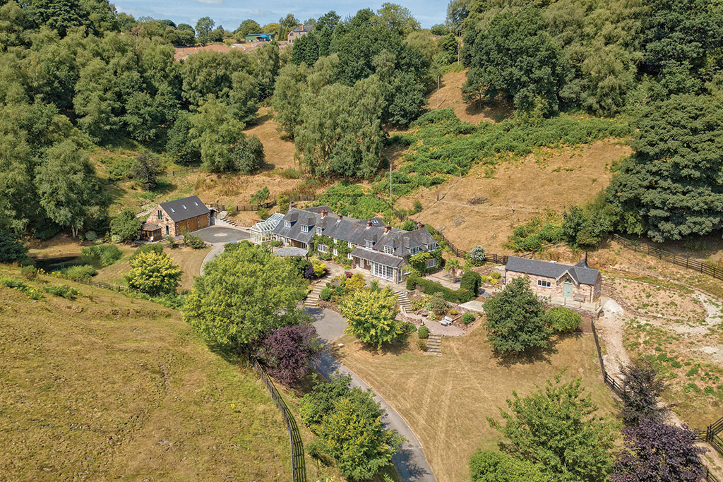 Property for sale with minstrels' gallery: Rakesdale House, Rakesdale, Alton, Stoke-on-Trent. 