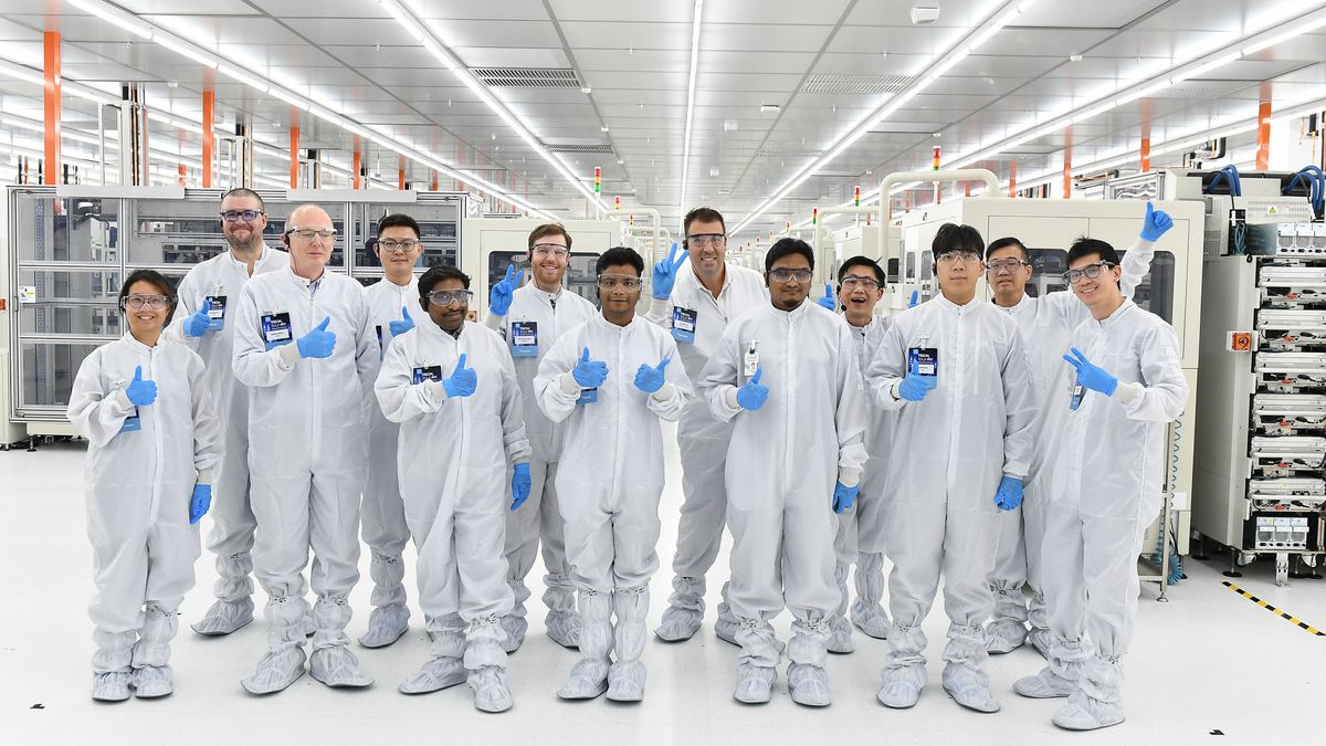 Journalists visit Intel&#039;s Malaysia manufacturing facilities