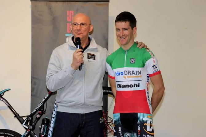 Gerhard Kerschbaumer (TX-Active Bianchi) is introduced by Massimo Ghirotto