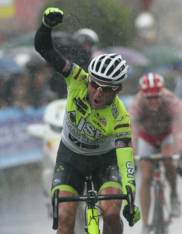 Bartosz Huzarski (ISD - Neri) wins the stage on a rainy day in Italy