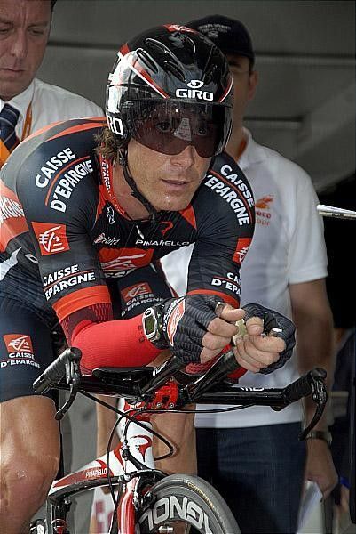 Jos&eacute; Iv&aacute;n Gutierrez (Caisse d'Epargne) focuses before the start of the 4.4km prologue.