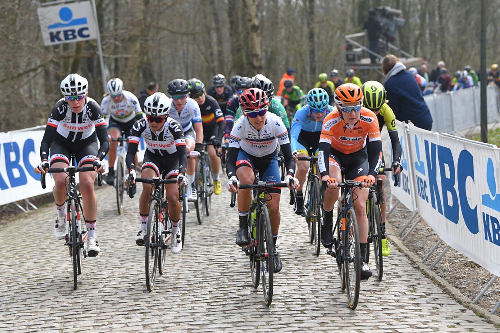 Over the cobbles at Gent-Wevelgem Women's WorldTour 2018