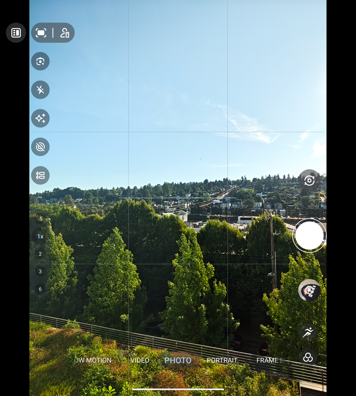 Motorola Razr Fold side-by-side camera preview